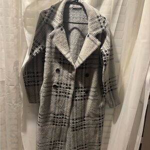 Tahari Fuzzy Black and Gray Knit Sweater